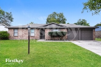 Building Photo - 918 Kerry St