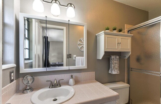 Foto del edificio - Beautiful 4 Bedroom Home in Midtown Fort Collins!