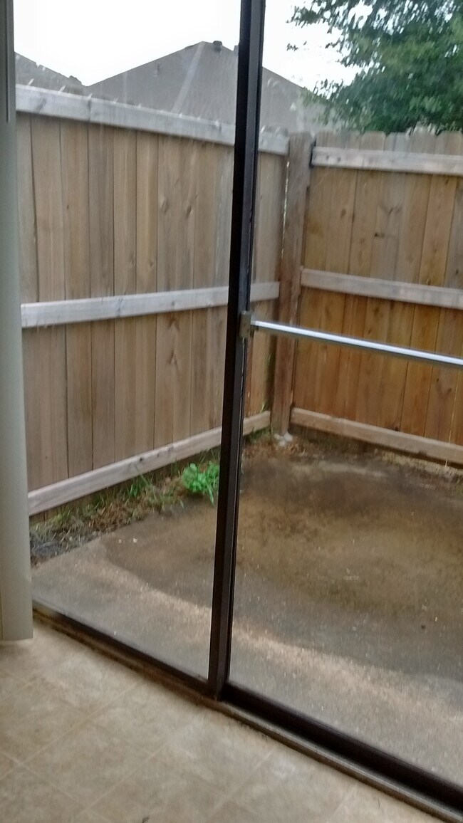 Building Photo - 1106 Verde Dr