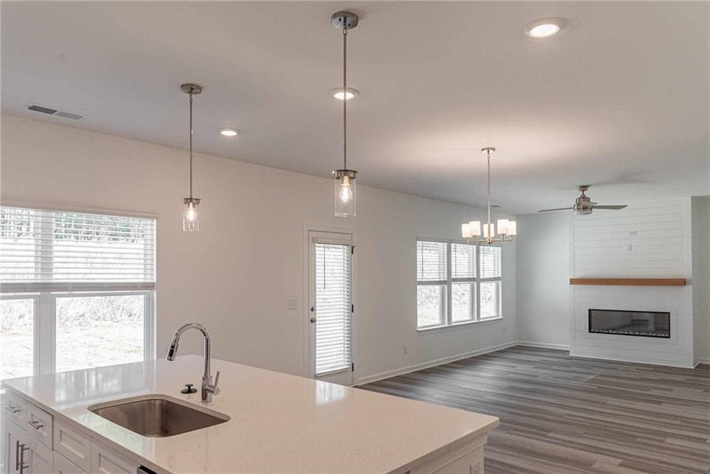 Foto principal - 3378 Skyland Dr