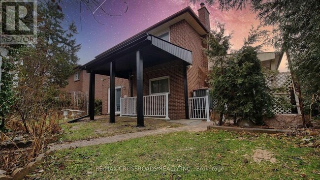 Building Photo - 20 Massie St