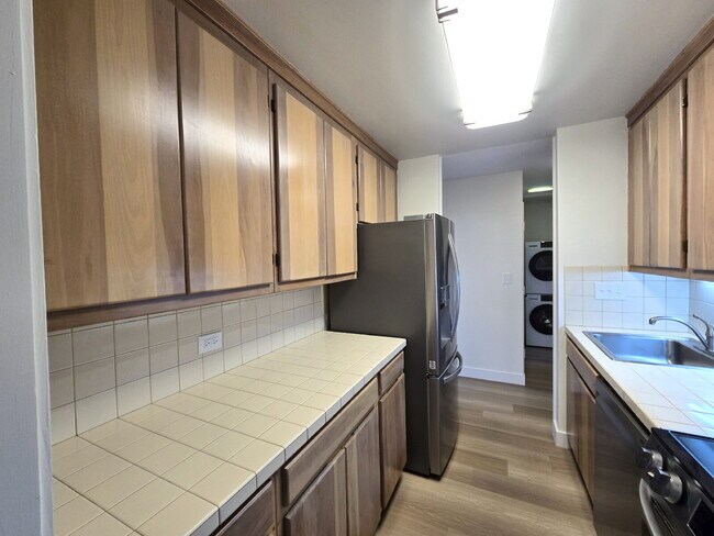 Foto del edificio - Large 2br/2ba/1pkg Condo near Blaisdell!