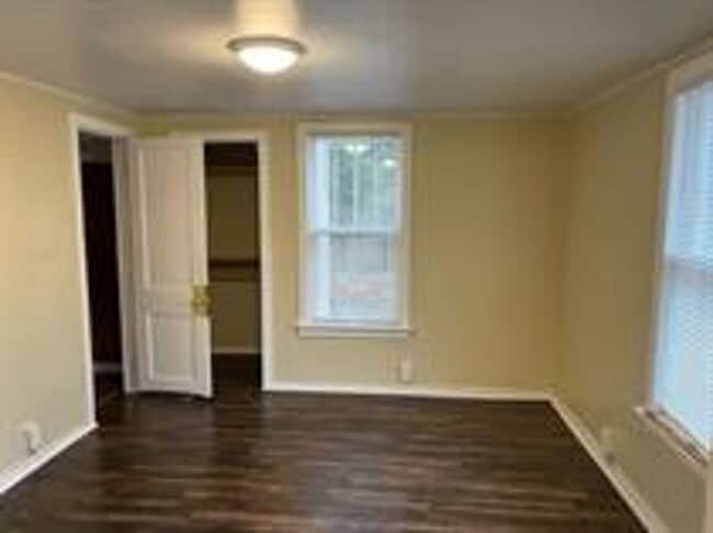 Building Photo - 411 E Campbell Ave