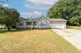 Building Photo - 119 Bluff Ct