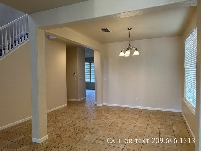 Foto del edificio - 274 Finchwood Dr