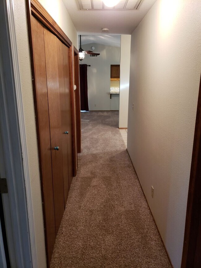 Foto del edificio - 3 BED 2 BATH HOUSE OFF VICTOR AVE