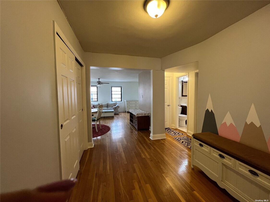 Primary Photo - 83-75 118th St
