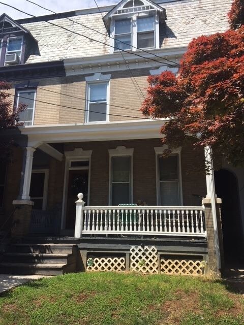 Primary Photo - 833 Columbia Ave