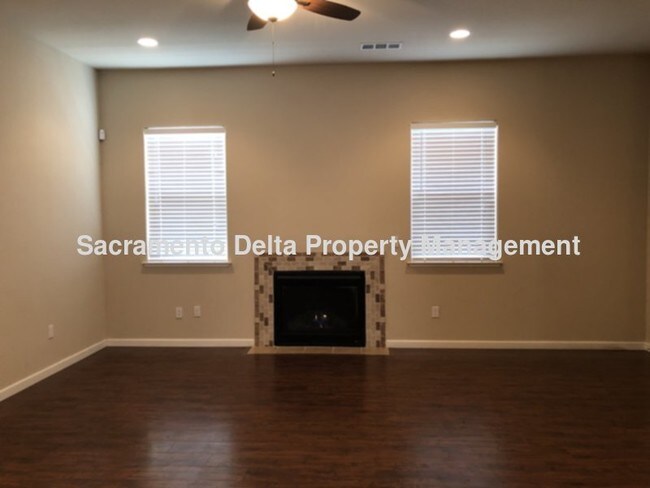 Building Photo - 5000 Cypress Ave
