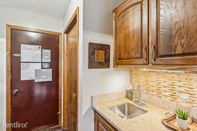 Building Photo - 5 br, 2 bath House - 17936 i Jaguar Path