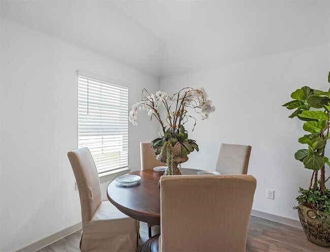 Foto del edificio - 6811 Telford Holw Trl