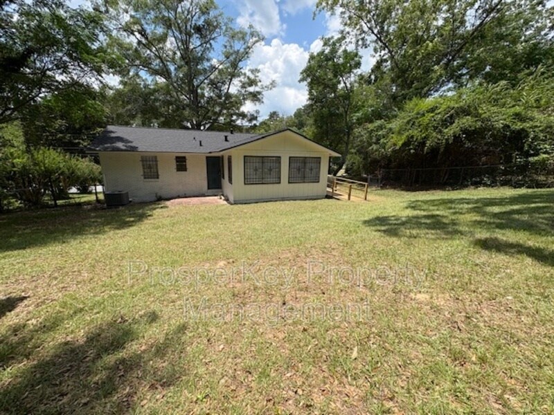 Building Photo - 746 Andrea Dr