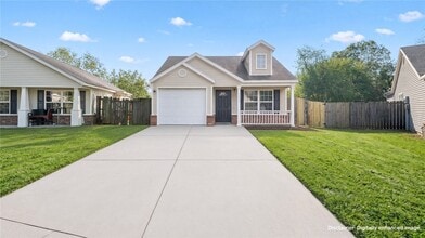 Building Photo - 1304 C Ct