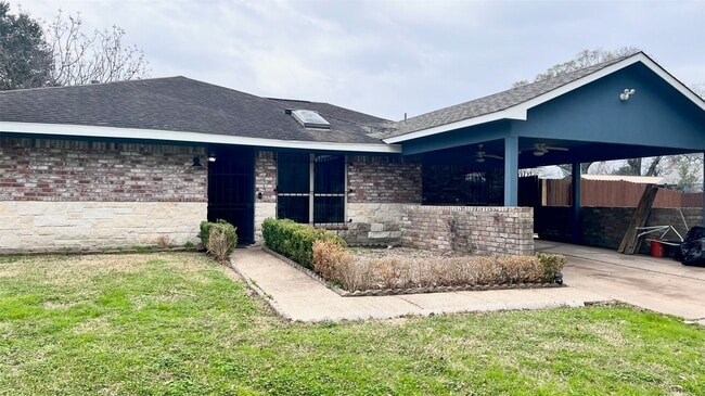 Building Photo - 6335 Tall Willow Dr