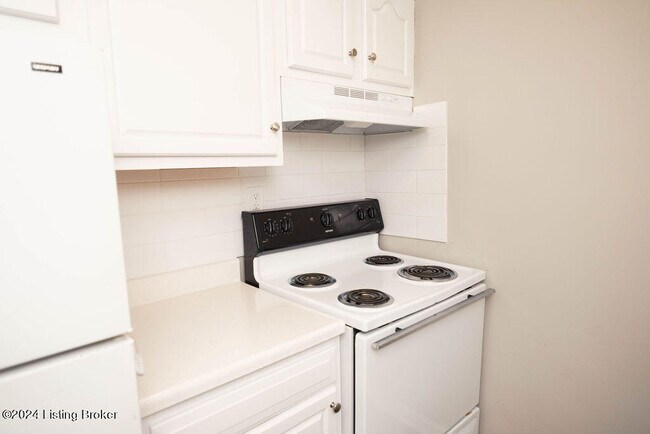 Foto del edificio - 4303 Landside Dr