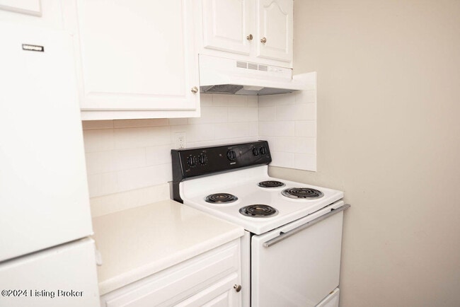 Building Photo - 4303 Landside Dr