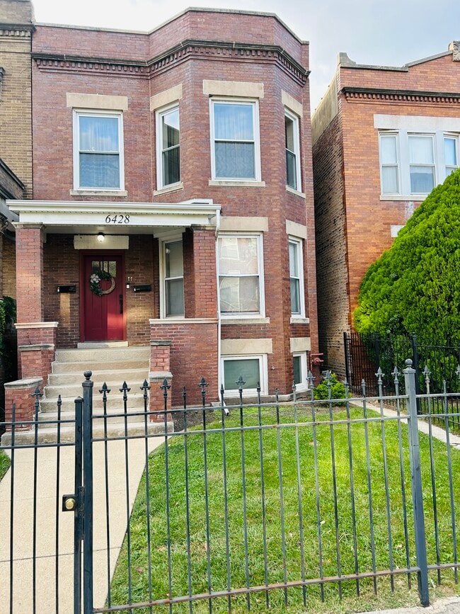 Building Photo - 6428 S Drexel Ave