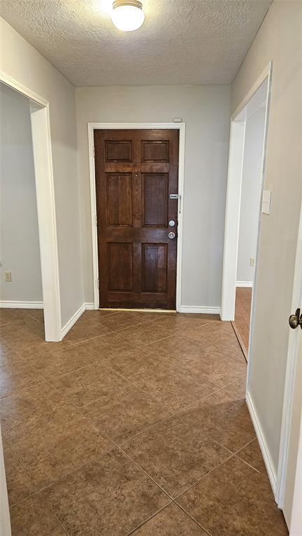 Building Photo - 15802 Pilgrim Hall Dr