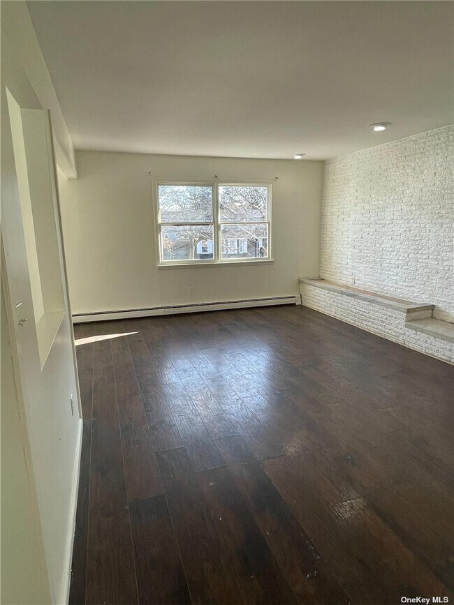 Foto del edificio - 260 Bayview Ave