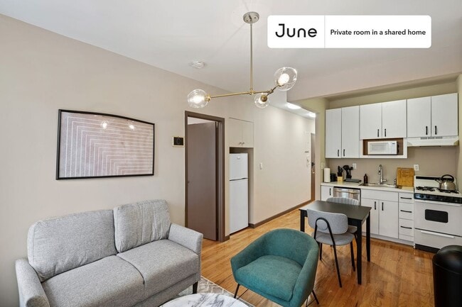 Building Photo - Room in Shared 3 bed/1 bath home