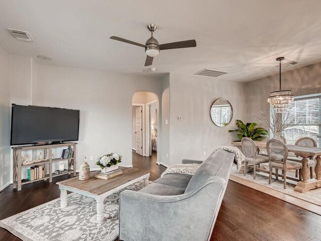 Living room with views into dining room - 2813 Saville Loop