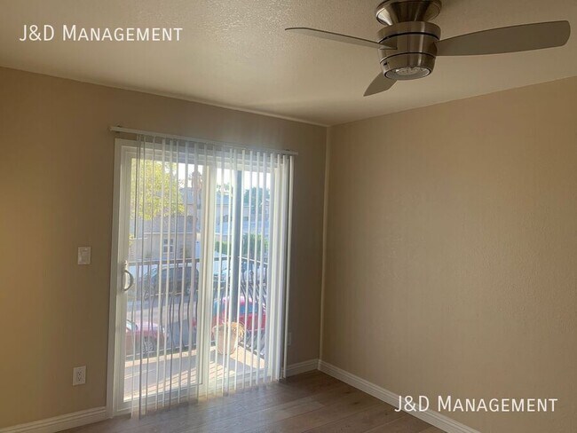 Foto del edificio - 2664 Magnolia Ave