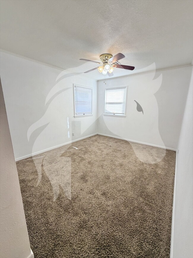 Foto del edificio - "Charming 3-Bedroom Home with Cozy Comfort in Enid, OK - Your Perfect Retreat Awaits!"