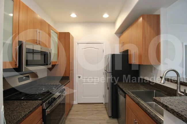 Building Photo - 6900 E Princess Dr