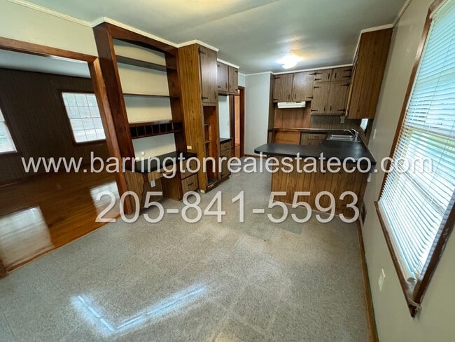 Building Photo - 1237 Linwood St