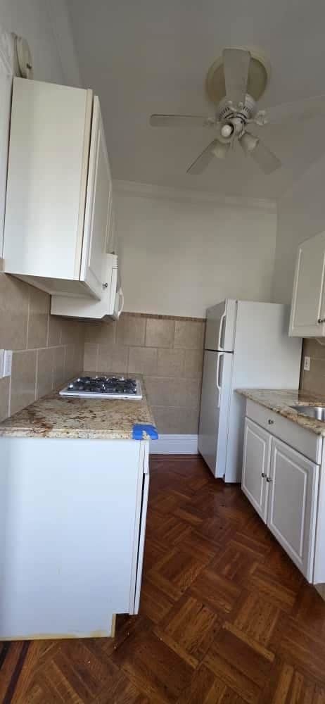 Building Photo - 207 Jewett Ave