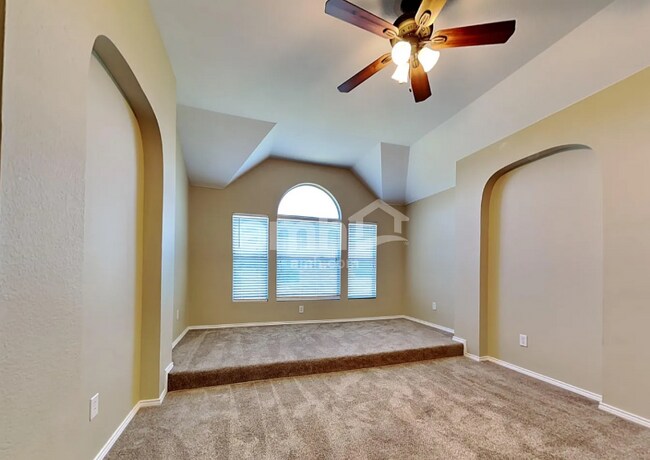 Foto del edificio - 705 Rolling Hills Ln