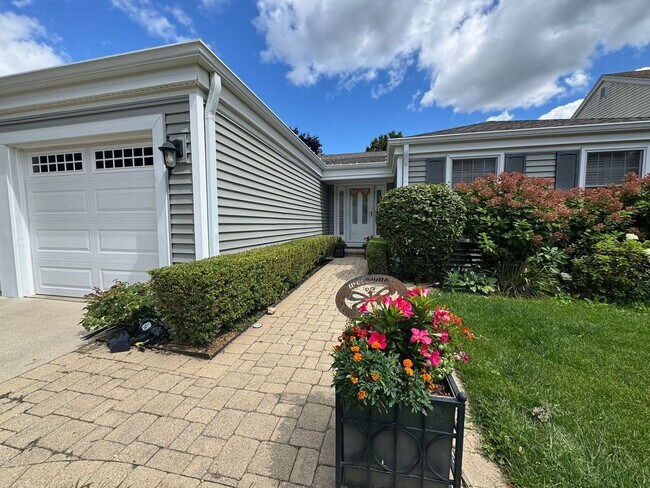 Foto del edificio - 933 Shambliss Ln