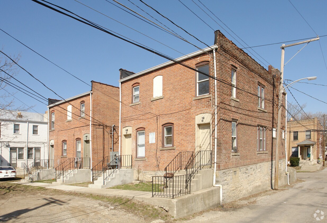 Building Photo - 203-209 E 9th Ave