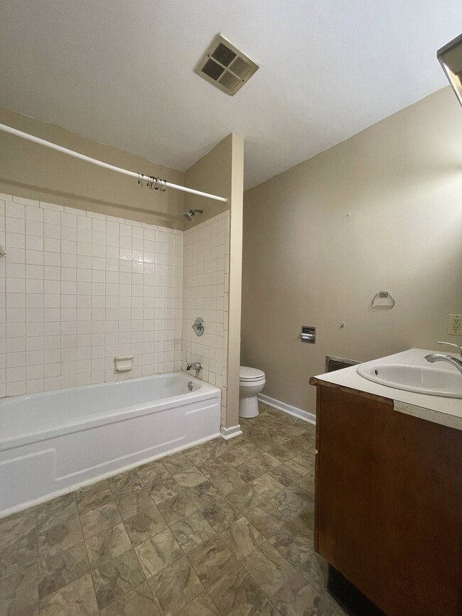 Foto del edificio - 51 N Pembroke Ave