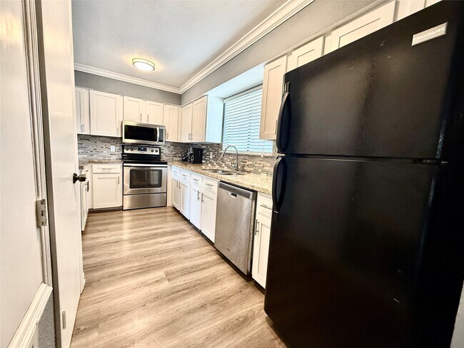 Foto del edificio - 10075 Westpark Dr