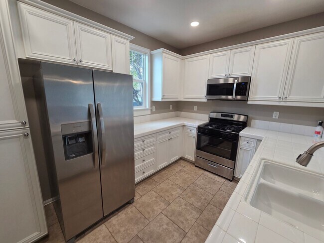 Foto del edificio - 3+3 condo at Orbella in Oxnard - Close to Beaches and Channel Islands Harbor