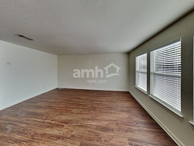 Building Photo - 4720 Bent Elm