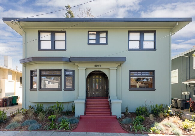 Building Photo - 5944 Claremont Ave