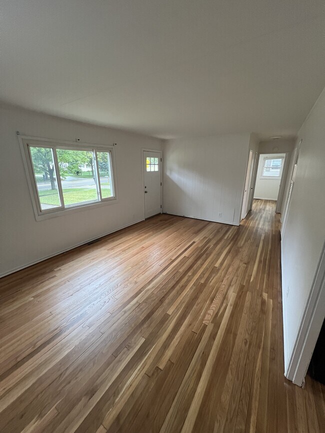 Foto del edificio - 1318 E St Andrews Rd