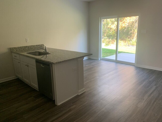 Foto del edificio - Locust Run Townhouse, Northeastern SD -3 B...