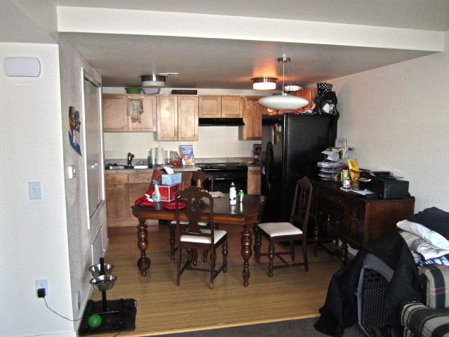 Photo - PRE-LEASE! One Bedroom Loft In Landmark Lofts. Walk To Campus.  Underground Parking & Storage Loc...