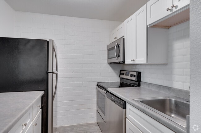 1BR, 1BA - 600SF - Kitchen - Spring Leaf Apartments