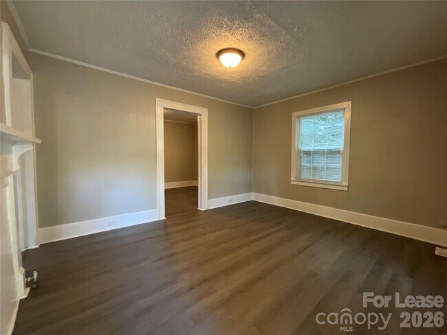 Foto del edificio - 1034 Ridge Ave