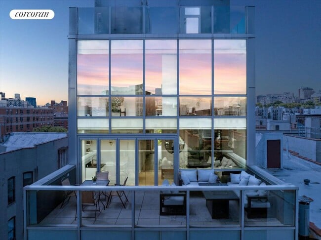 Building Photo - 313 W 121st St