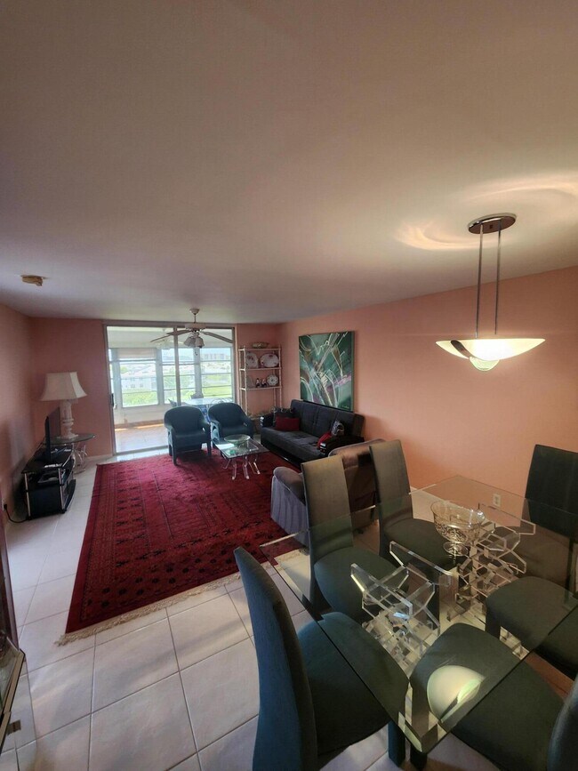 Foto del edificio - 14671 Bonaire Blvd