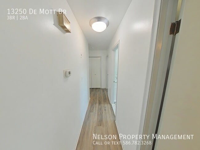 Building Photo - 13250 De Mott Dr