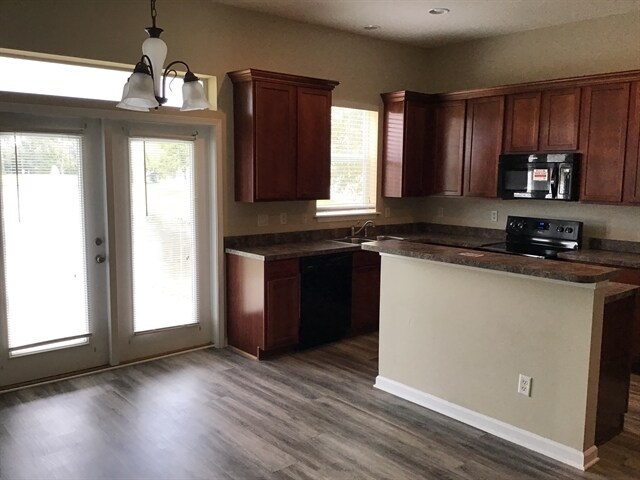 Foto del edificio - 508 N Tree Garden Dr