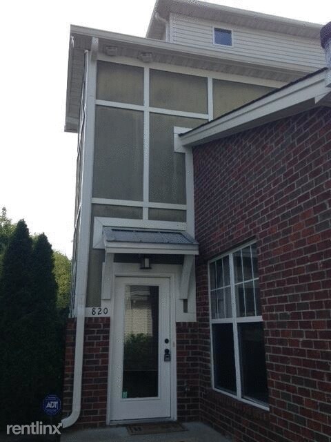 Building Photo - 820 Bracken Trl