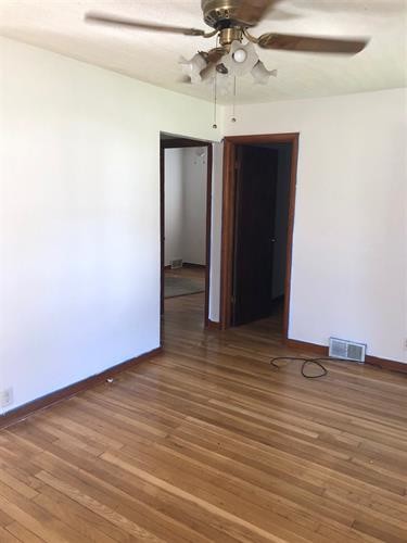 Building Photo - 725 Kingsley Dr
