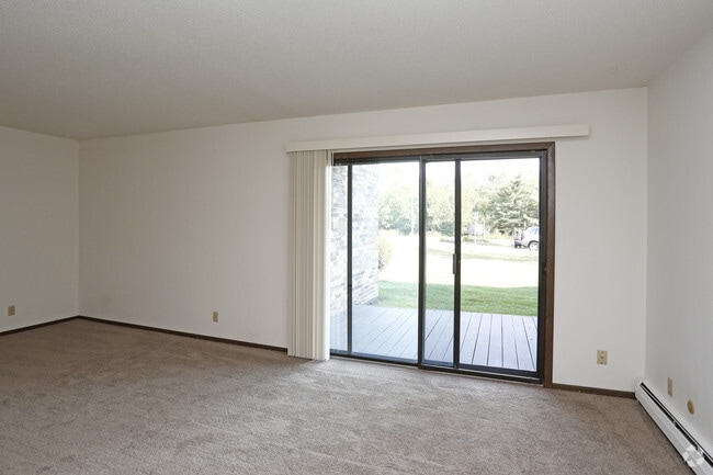 Living Room - Highland Village Apartments